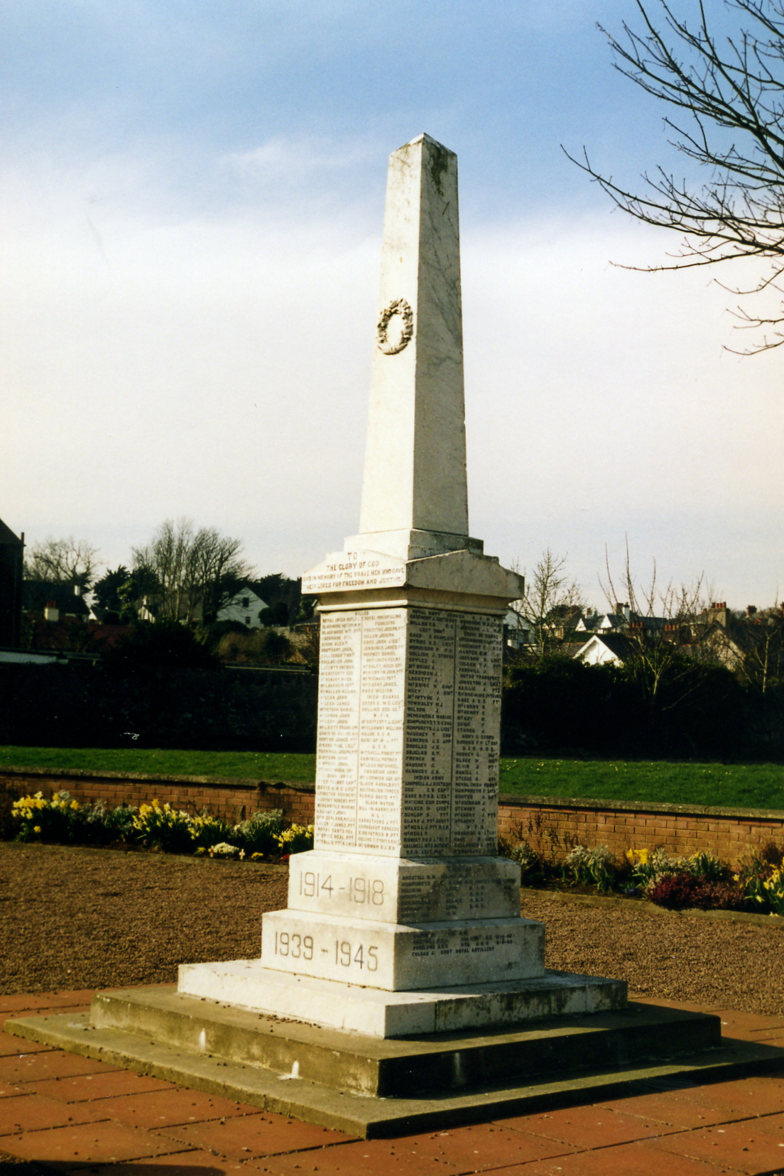 BALLYCASTLE, Co. Antrim War Memorials in